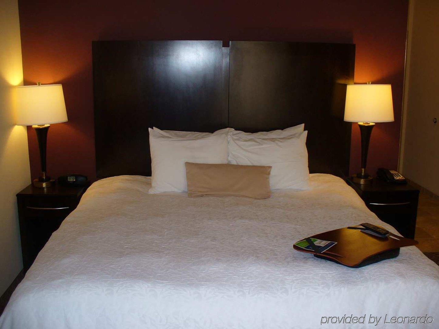 Hampton Inn & Suites Enid Værelse billede