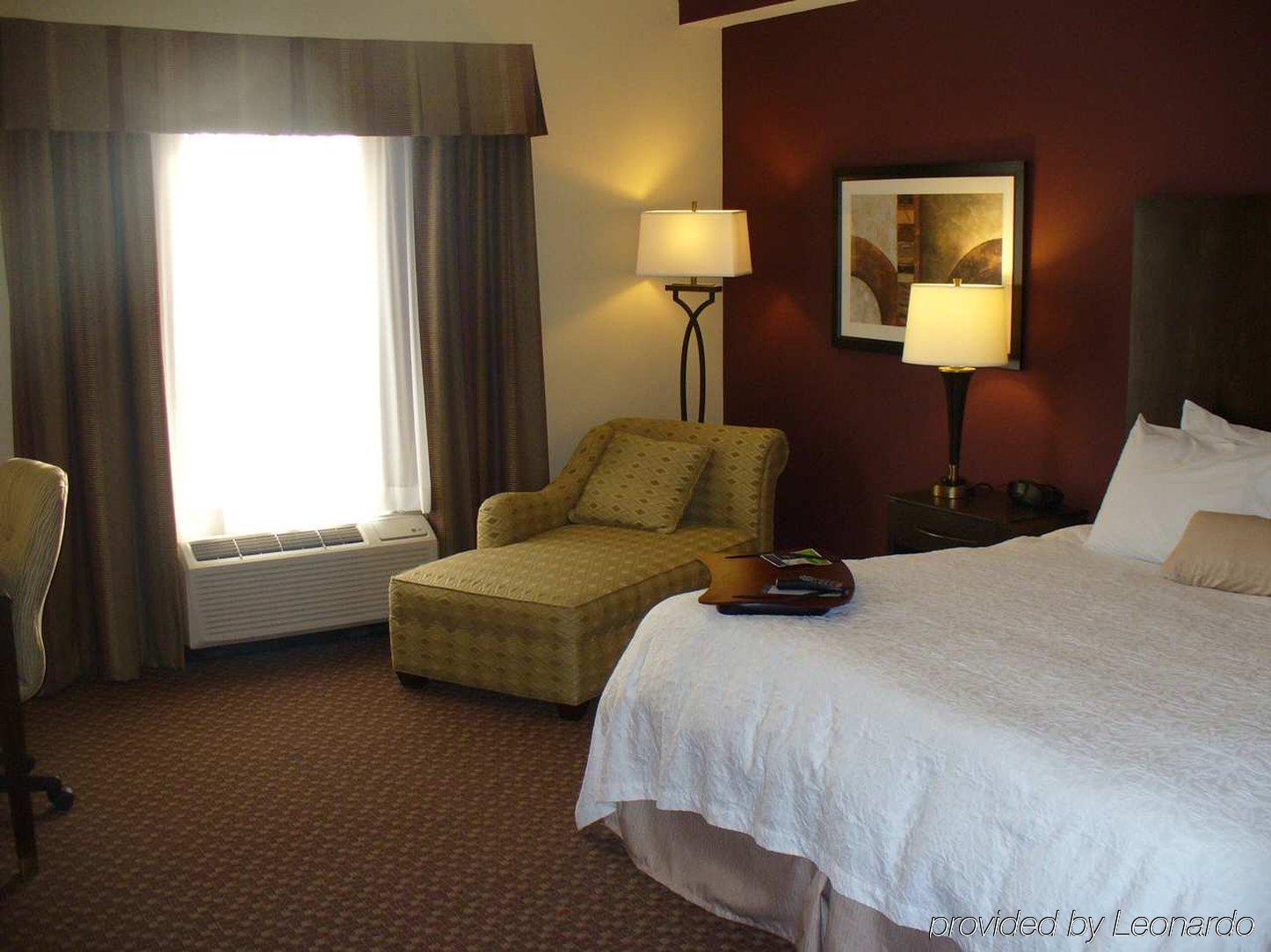 Hampton Inn & Suites Enid Værelse billede