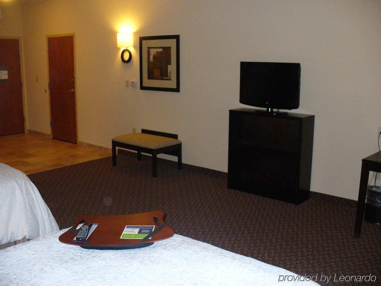 Hampton Inn & Suites Enid Værelse billede